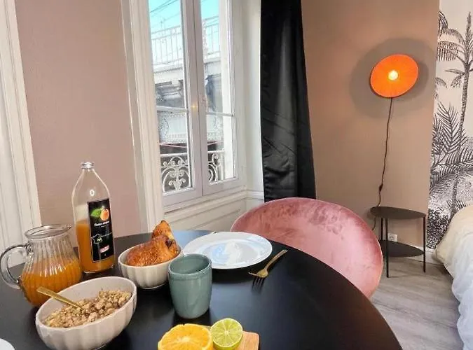 Petraa Lyon