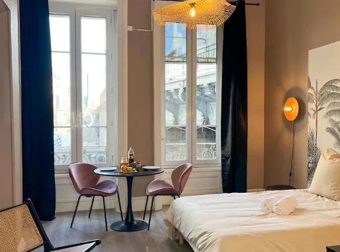 Petraa Appartement Lyon